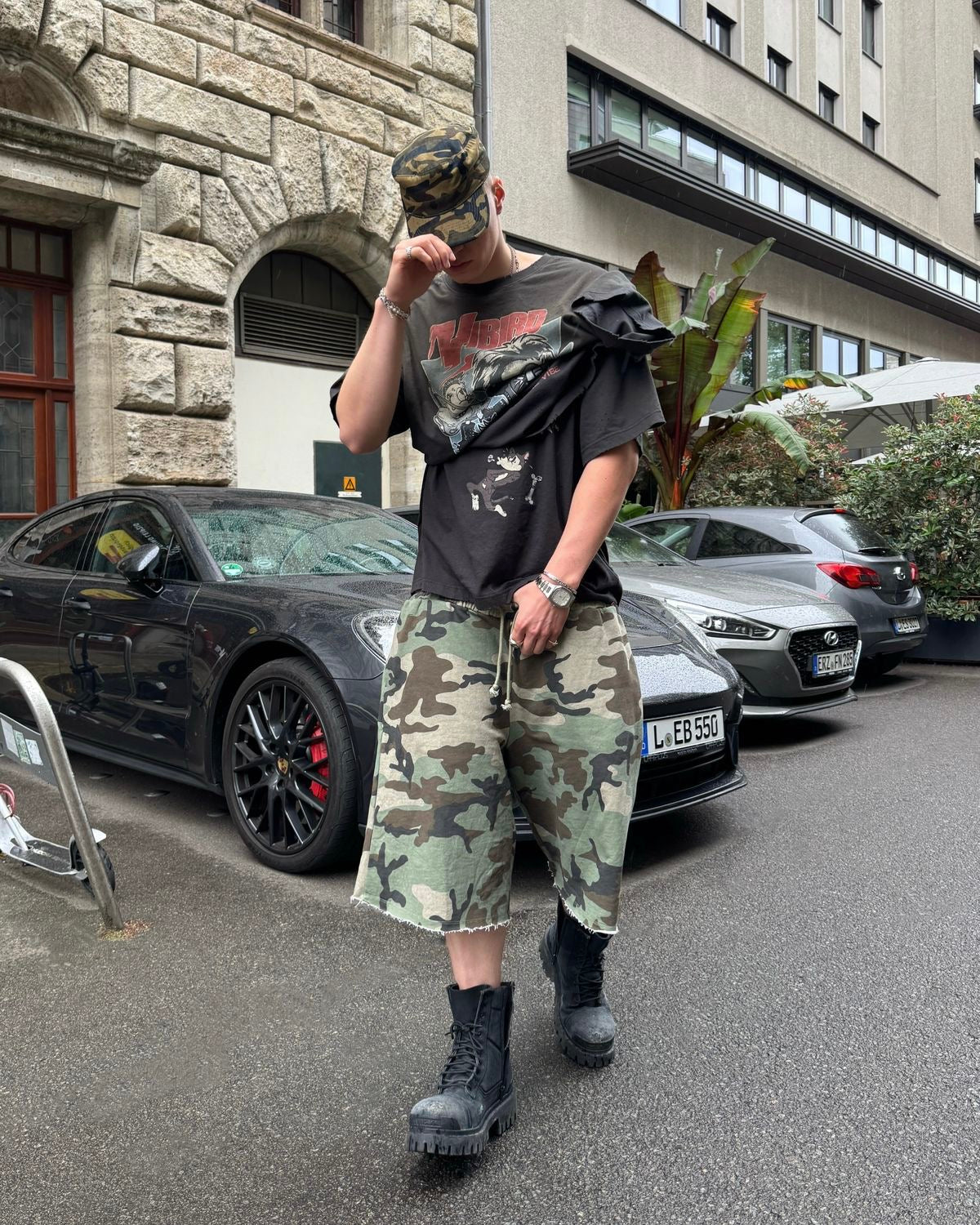 Strike Boots 001 — Destroyed Black