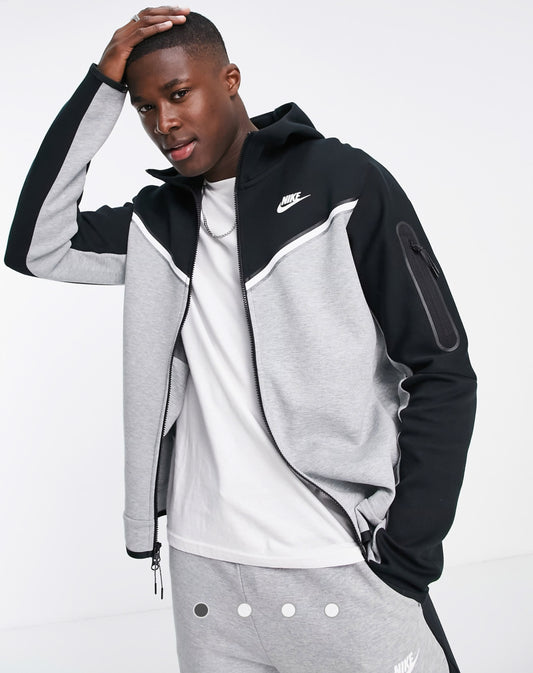 Nike Tech Fleece Tracksuit in Black/Grey