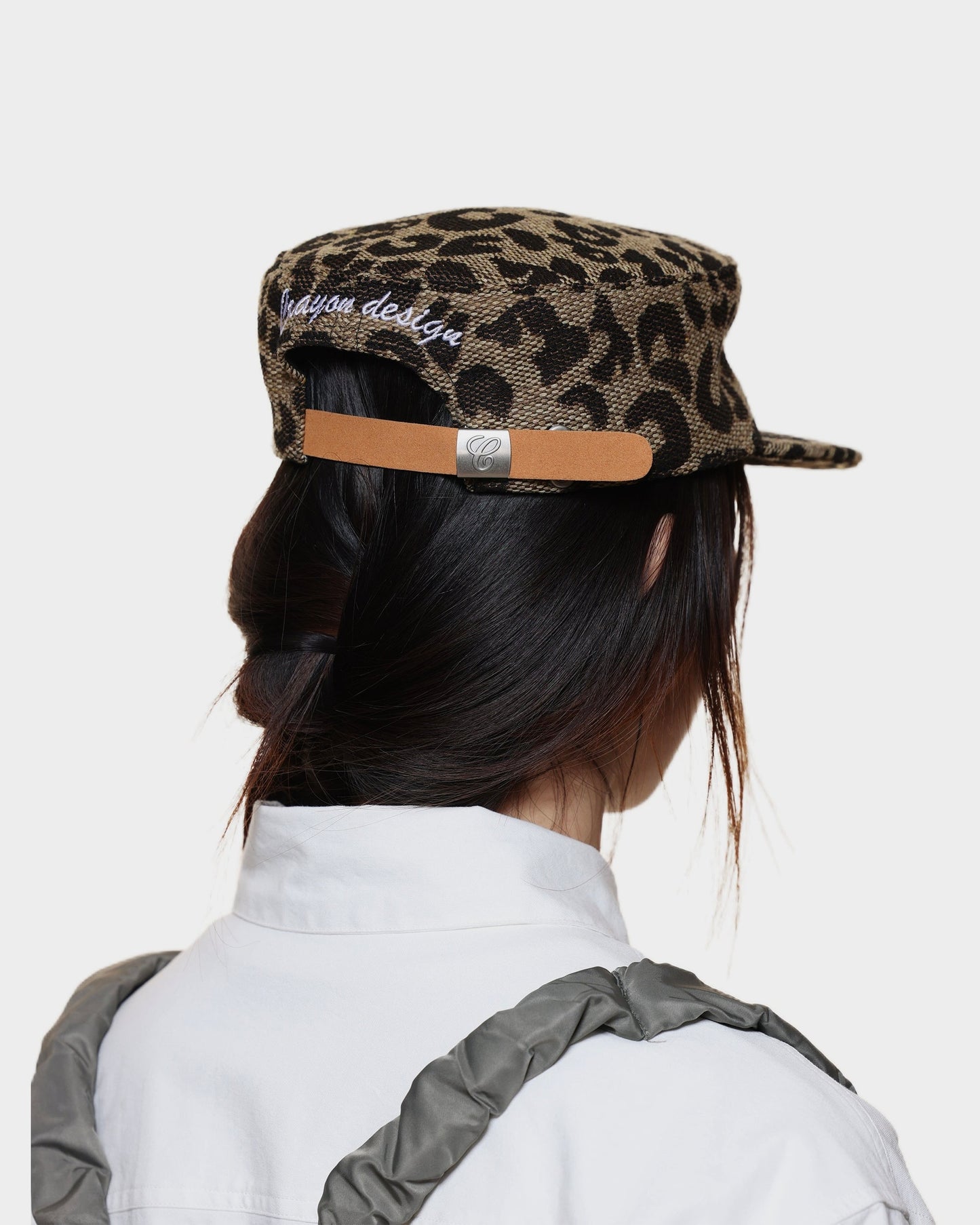 6Crayon Weave Leopard Baseball Hat