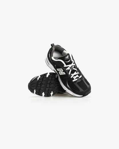 New Balance 530 B/W Absorb