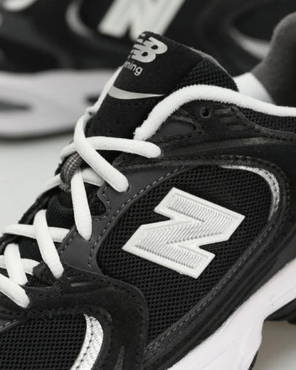 New Balance 530 B/W Absorb