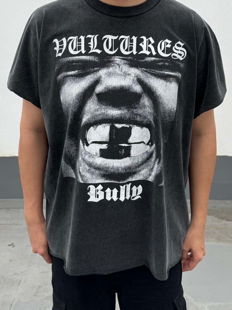 BULLY CUT-OFF TEE