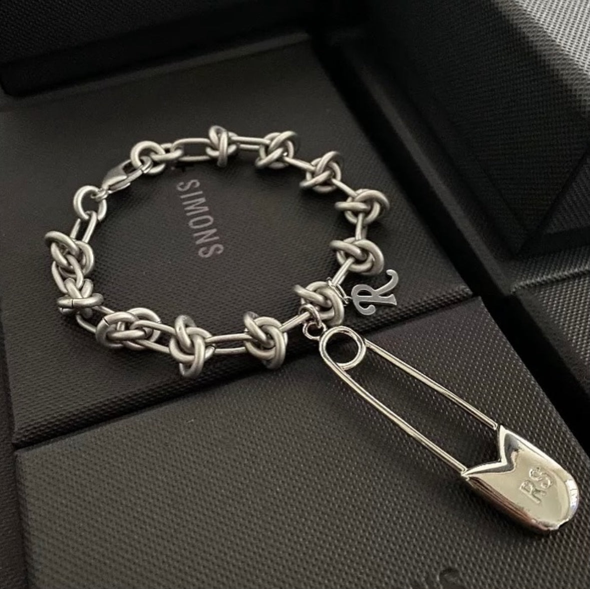 RS Safety-Pin Metallic Knot Charm