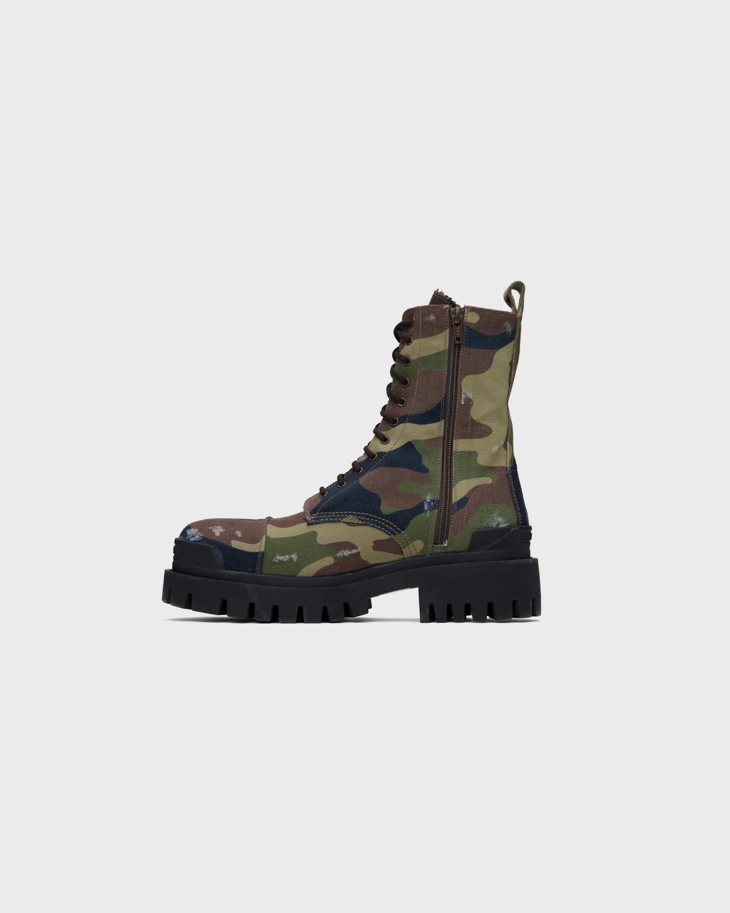 STRIKE 001 — Camo.