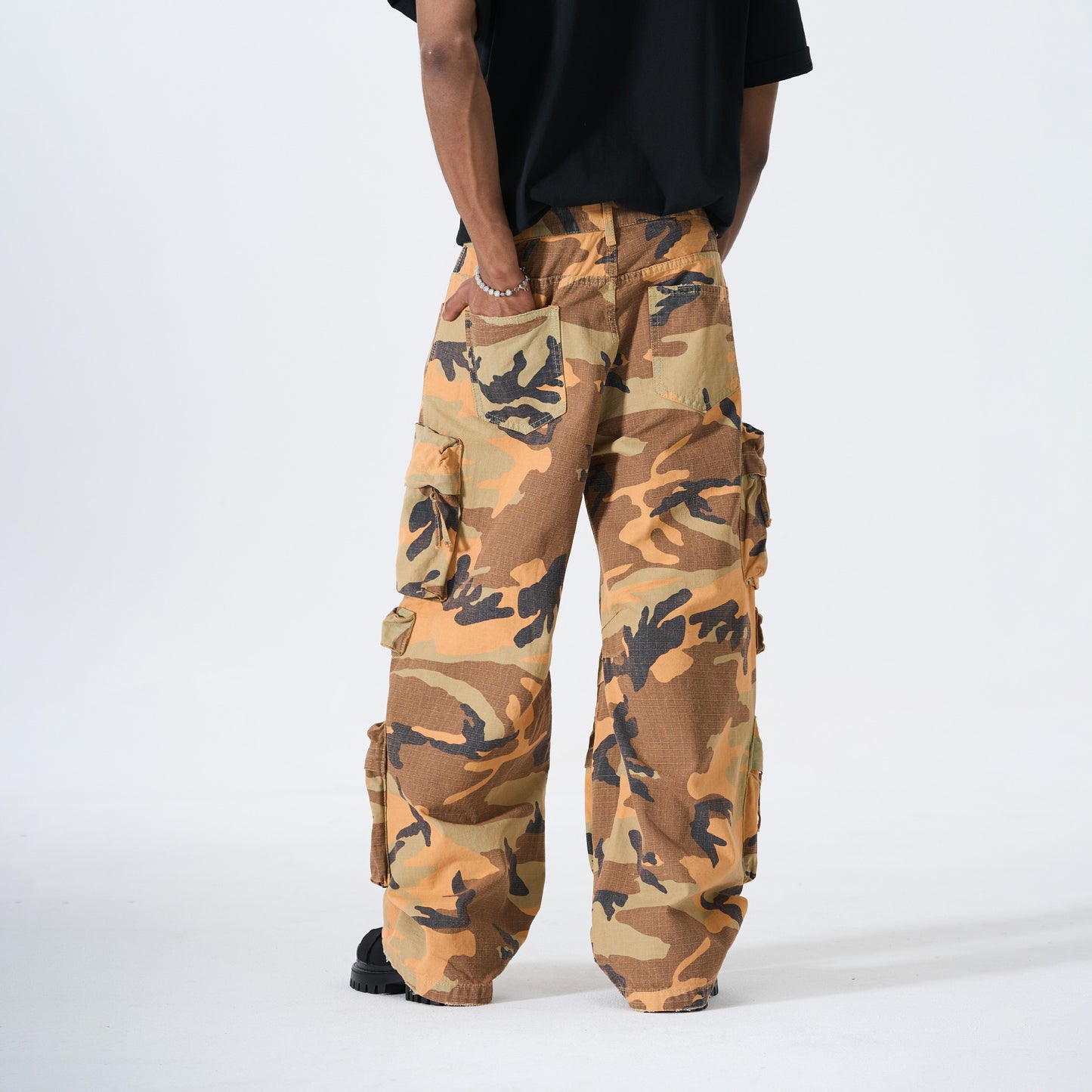 Desert Camo Multi-Pocket Cargo Pants